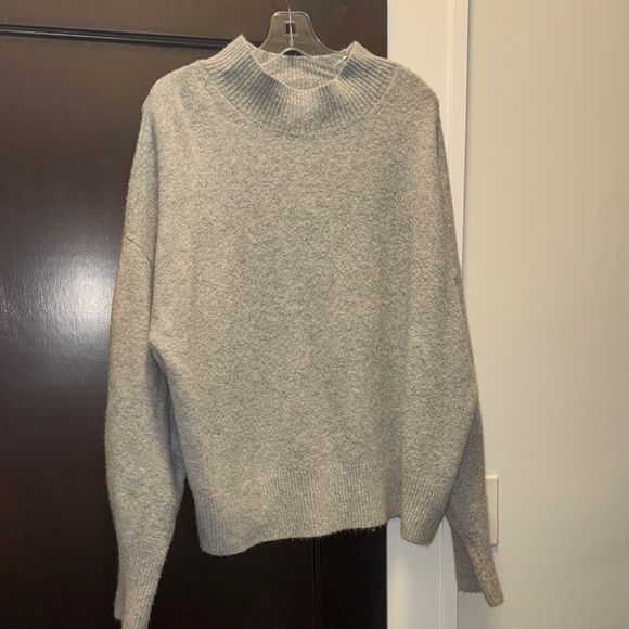 H&M Sweaters - H&M Light Gray Sweater